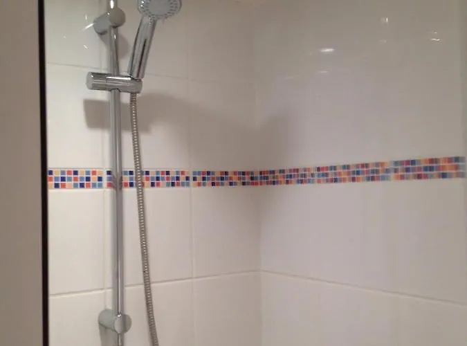 La Petite Maison De *