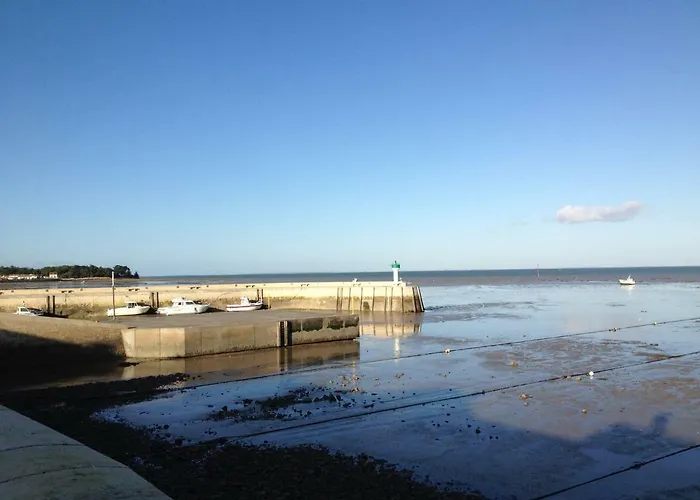 Holiday home La Petite Maison De *